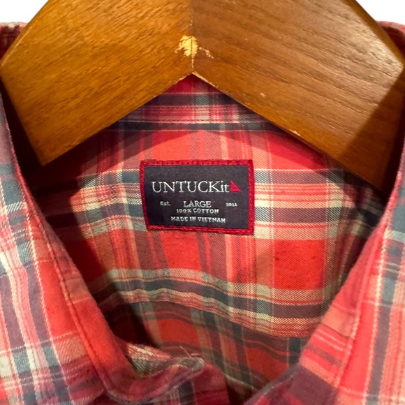Mens, UNTUCKit Red Plaid Shirt.  Size L - Picture 4 of 6